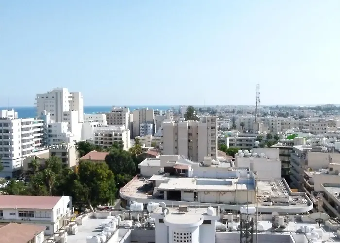 Aphrodite Heights アパート *