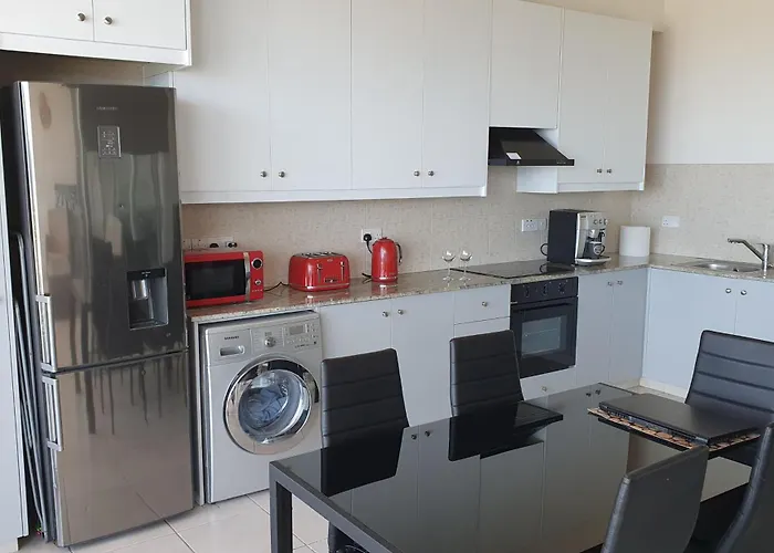 アパート Aphrodite Heights ラルナカ